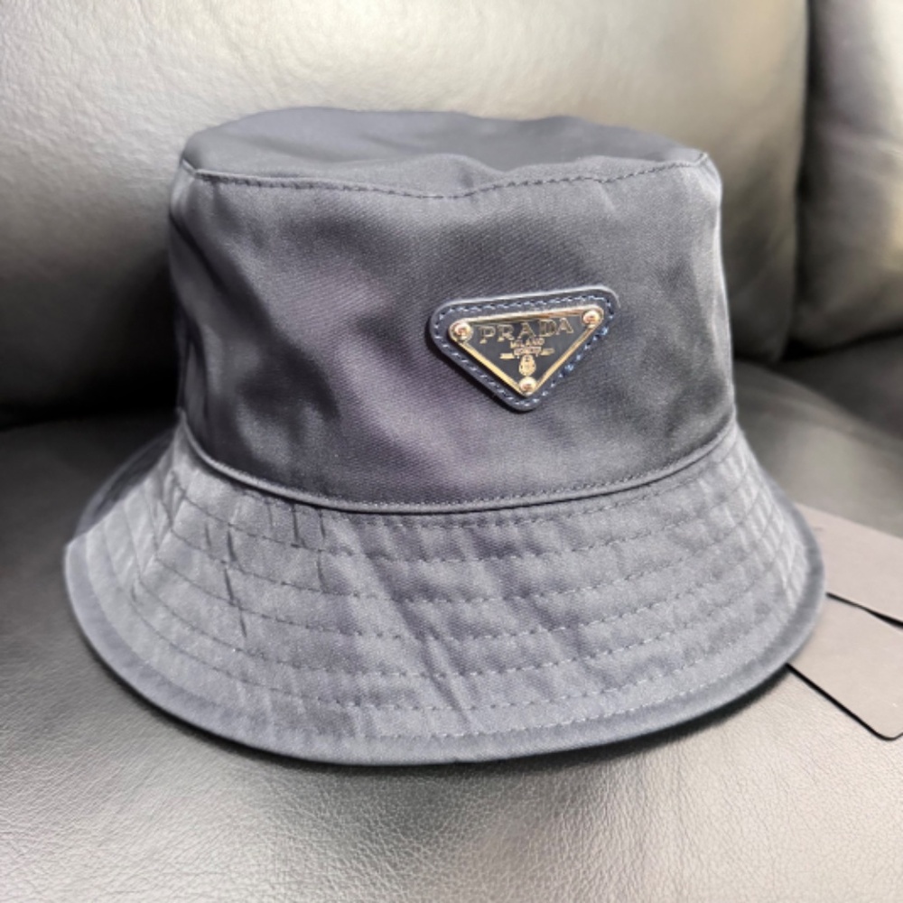 Prada Black Nylon Bucket Hat with Logo Plaque